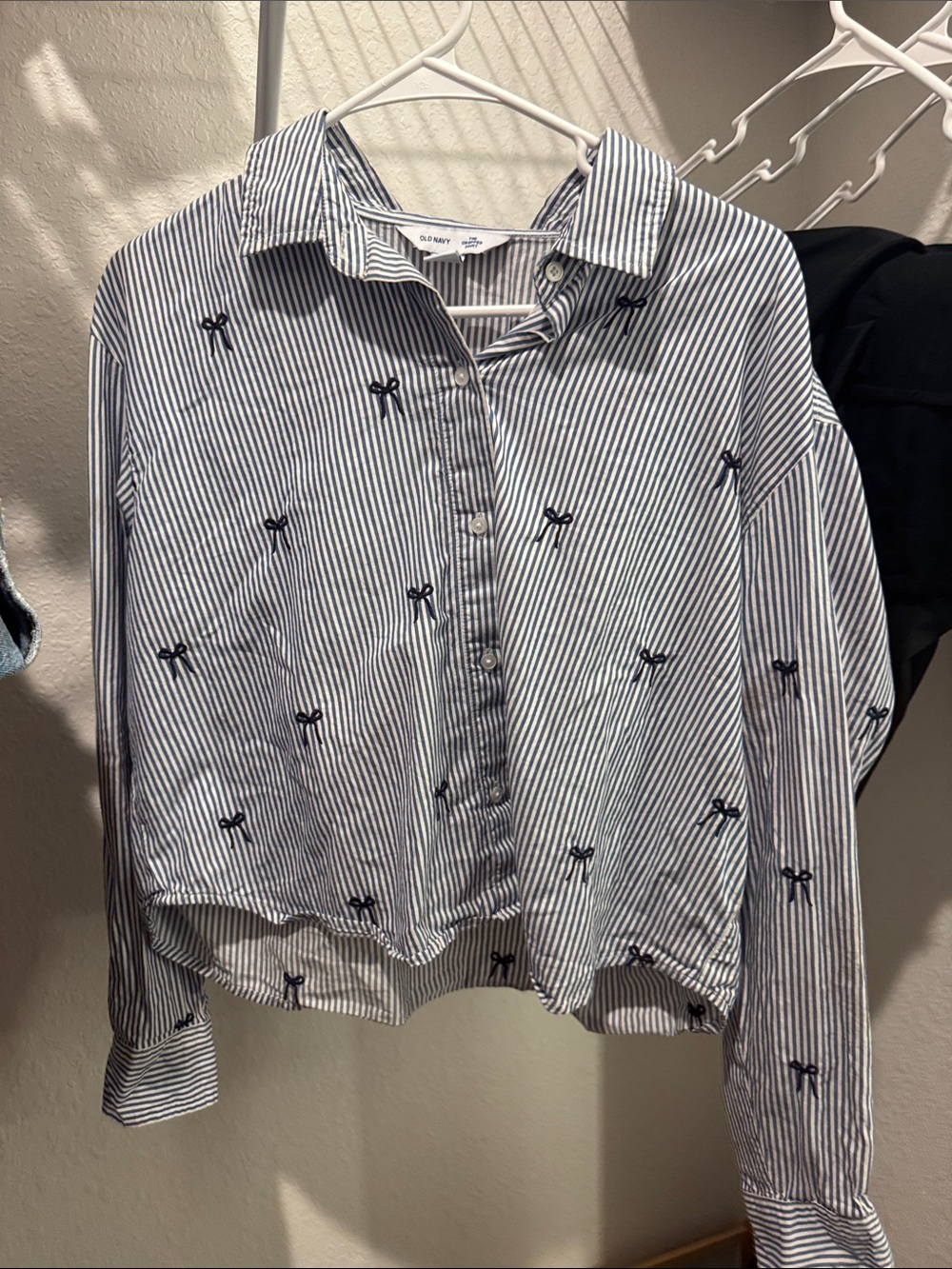 Old Navy Blue and White Striped Button-Down Shirt with Embroidered Bows